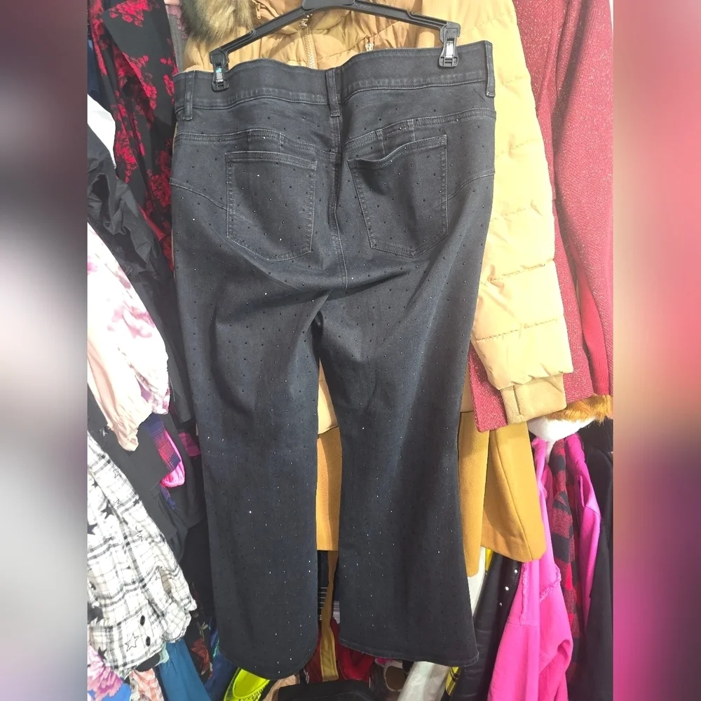 RHINESTONE NWOT TORRID 18R Bombshell Flare High-Rise Jean